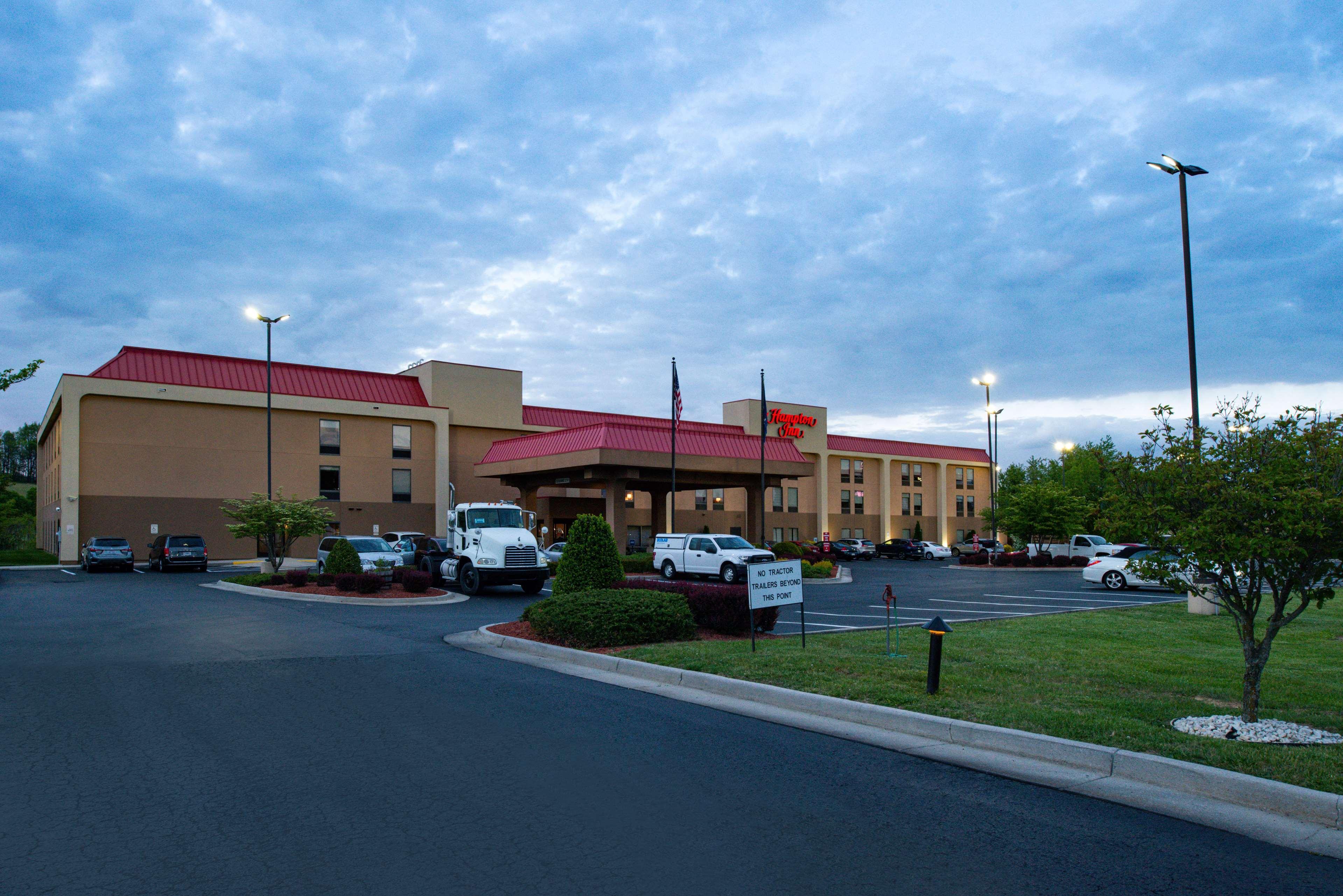 Hampton Inn Wytheville Exterior foto